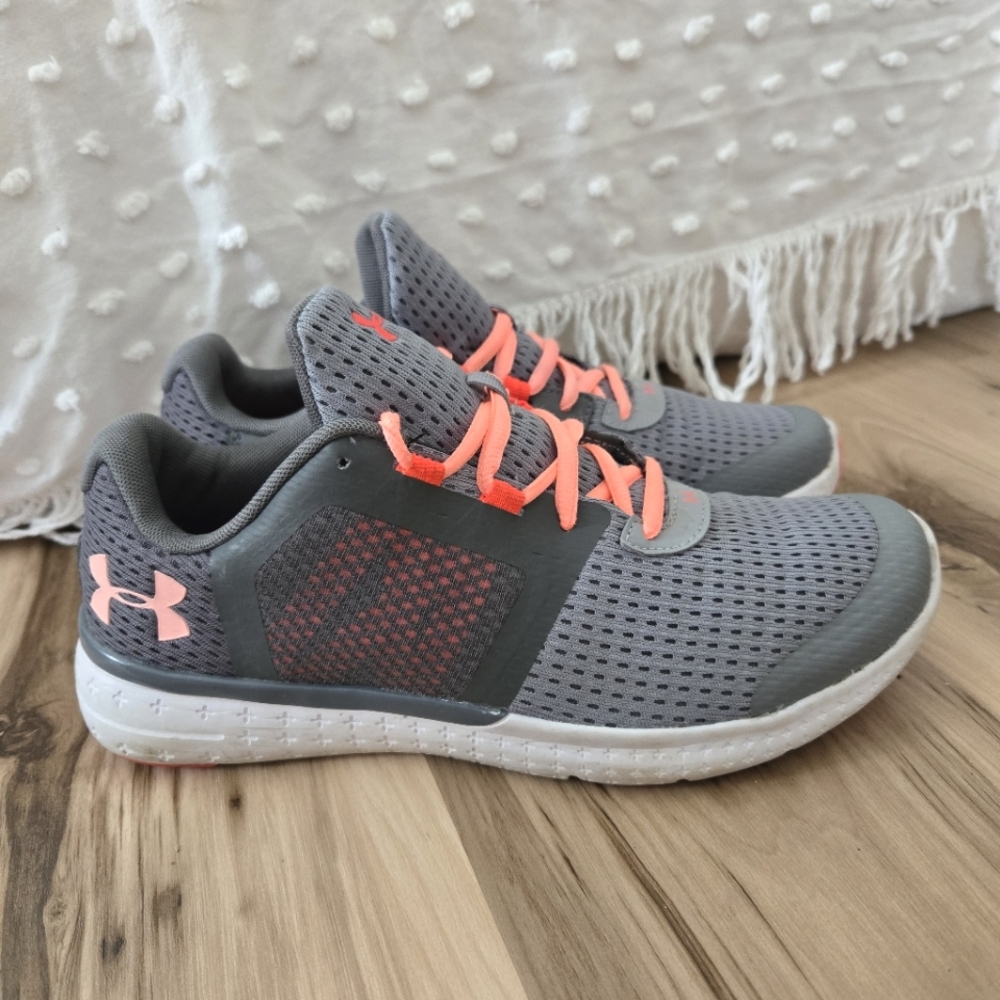 Under Armour Sneakers Women's Size 8.5 - Picture 2 of 10